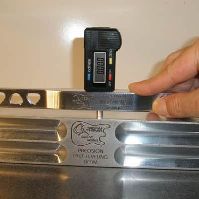 Digital Neck Relief Gauge - G-Tech Guitar Works imagen 5