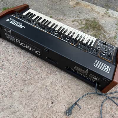 Roland Jupiter 4 in absolutely GREAT condition!! with MIDI image 7