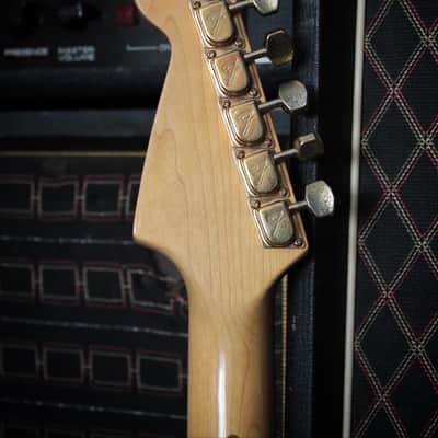 Fender Stratocaster Collectors Edition 1982 - GOLD image 13