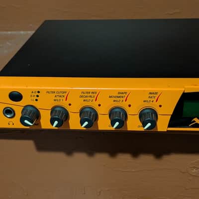 E-MU Systems Xtreme Lead-1 Rackmount 64-Voice Expandable Synthesizer 2000 - Orange image 2