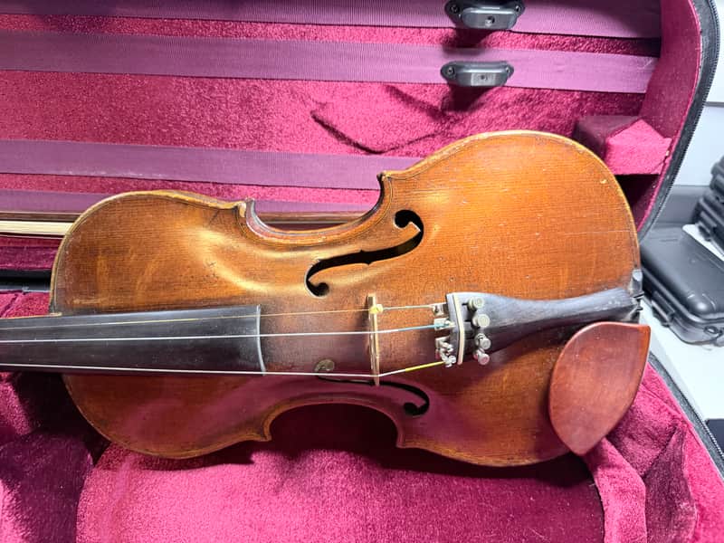 Antique Jacobus Stainer-Style Full-Size Violin – 1635 Label, Bow & Case Antique Jacobus Stainer-Style Full-Size Violin – 1635 Label, Bow & Case Unknown  - warm amber-brown finish, attractive figured maple back and sides image 1