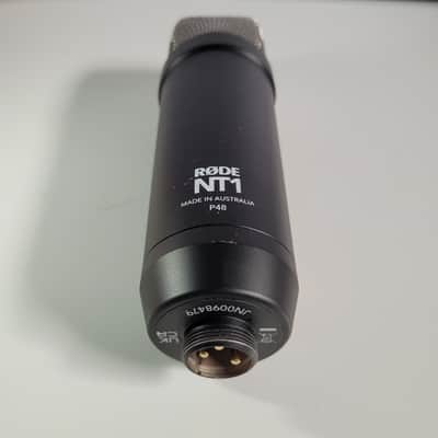RODE NT1 Large Diaphragm Cardioid Condenser Microphone -Black image 7
