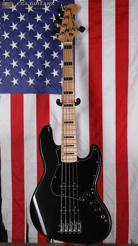 Squier Affinity Active Jazz Bass V - Black image 1