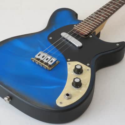 Bruce Herron Blue Star USA MandoBlaster 4-String Electric Mandolin in Psycho Blue Burst image 10