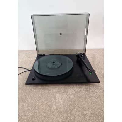 REGA Planar 3 Turntable - Iconic Design - Good image 6