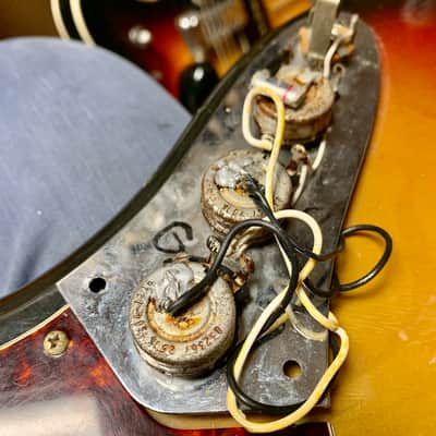 Fender Jazz Bass c 1968 Sunburst original vintage USA image 19