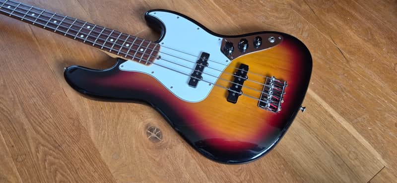 Fender Jazz 2004 - Sunburst image 1