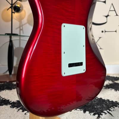 Fender Stratocaster Ultra Crimson Burst 1993 All original With full Case Candy AMAZING! image 8