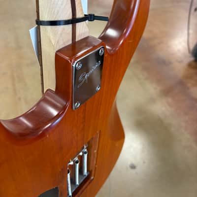 Squier Deluxe Series Stain Trans Fat Stratocaster 2005 - 2006 - Walnut Satin image 5