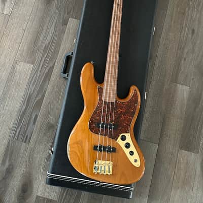 Fender MJT Fretless Jazz Bass 2014-2020 - Natural Relic image 1