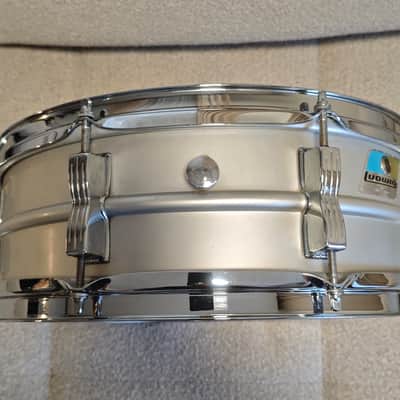 Ludwig No. 404 Acrolite 5x14" 8-Lug Aluminum Snare Drum with Pointed Blue/Olive Badge 1969 - 1979 - Matte Aluminum image 2