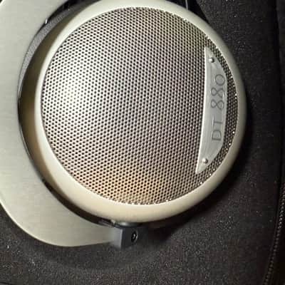 Beyerdynamic DT 880 Premium Edition (250 Ohm) Semi-Open image 5