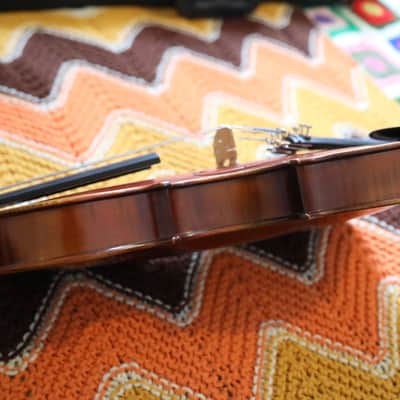 Glaesel Violin from Germany circa 2005 - Comes with Bow and Case image 3