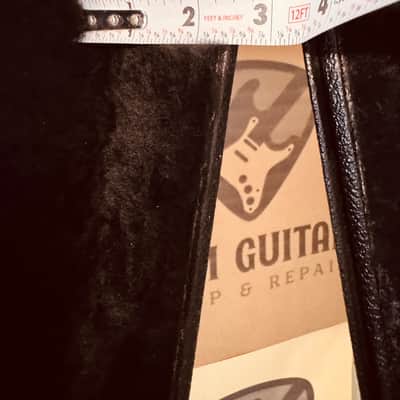 Hardshell Guitar Case image 10