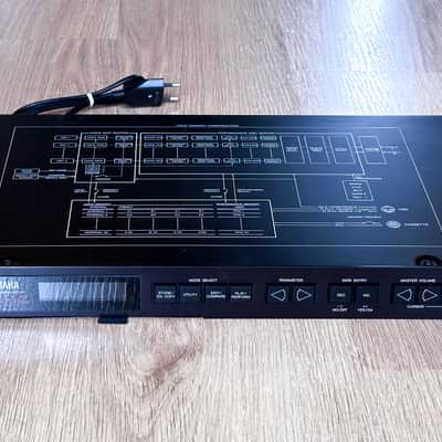 Yamaha TX81Z // BEAUTY!!