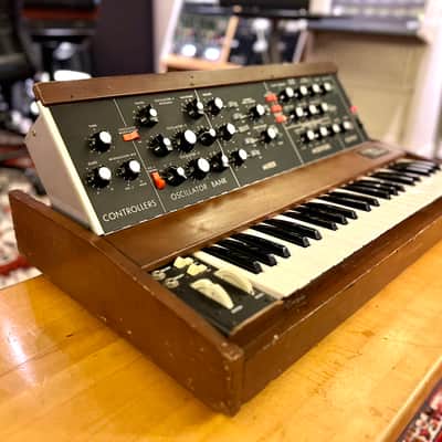 VINTAGE Moog MiniMoog Model D 1979 - Walnut original analog synthesizer USA synth image 4