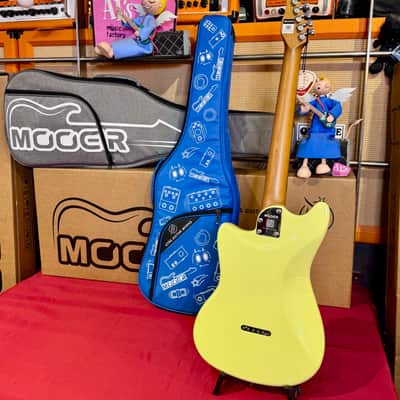 Mooer Guitars MLT10 (Travel/ Short Scale) CANDY YELLOW 2025 Super Light 2,5Kg image 8