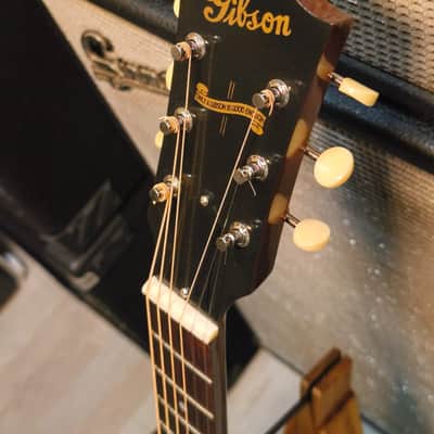 Gibson Custom 1942 Banner J-45 Reissue Vintage Sunburst 2023 image 4
