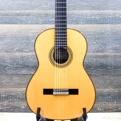 Yamaha GC42S GC Series Handcrafted Line Solid Spruce Top Classical Guitar w/Bag image 2