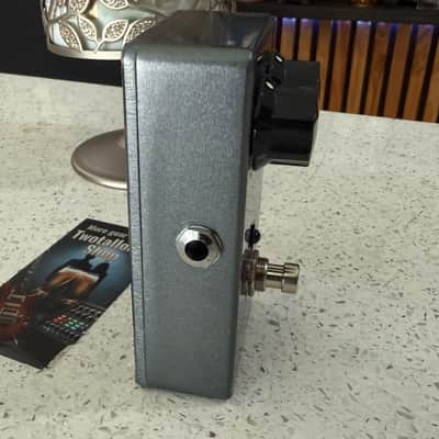 Dunlop JHM6 Jimi Hendrix Octavio Effects Pedal image 5