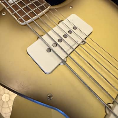 Squier VM Baritone Jazzmaster Antigua image 4