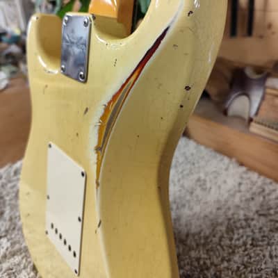 Fender Stratocaster - John Cruz '61 Reissue - Olympic White over Sunburst Hvy Relic - 2017 image 9