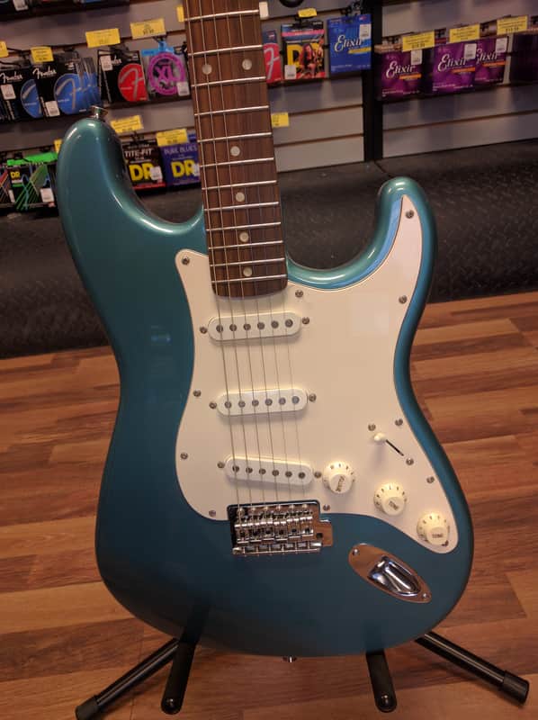 Fender Squier Affinity Stratocaster 2013 Lake Placid Blue | Reverb