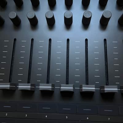Novation Launch Control XL MK3 MIDI DAW Controller 2025 - Present - Black image 10