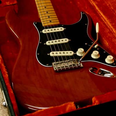 2023 Fender American Vintage II 1973 Stratocaster in Mocha + Original hardcase - Pre-owned image 17