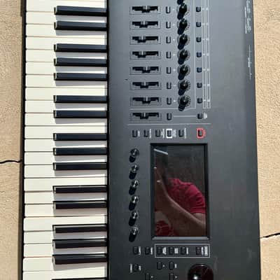 Roland Fantom 8 88-Key Workstation Keyboard 2019 - Present - Black image 3