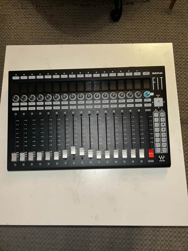 Waves FIT 16+1 Controller for eMotion LV1 image 1