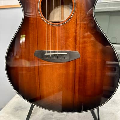 2022 Breedlove Oregon Concert Bourbon CE image 2