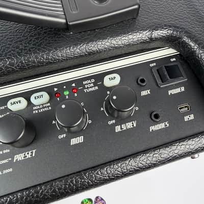 Fender Mustang I V.2 2015 - Black with silver/gray cloth image 13
