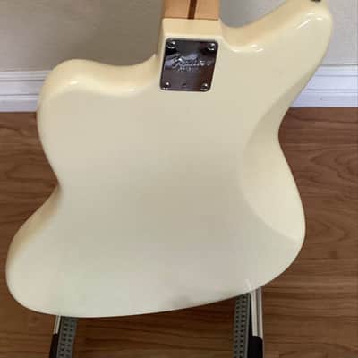 Fender American Professional Jazzmaster White with Maple Fretboardwith Rhythm Circuit, Lindy Fralin Noiseless Pickups and Hardshell Case 2017 image 6