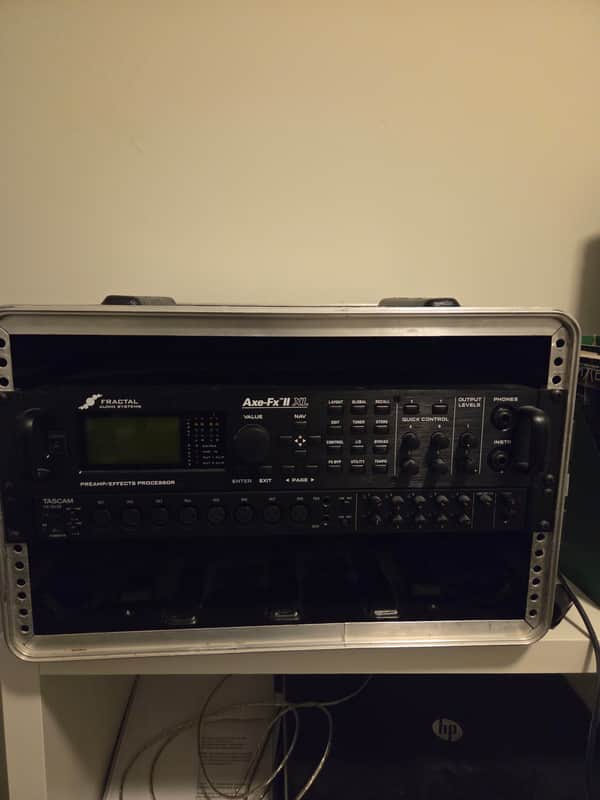 Fractal Audio Axe-FX II XL+ with Controller 2015 - 2018 - Black image 1
