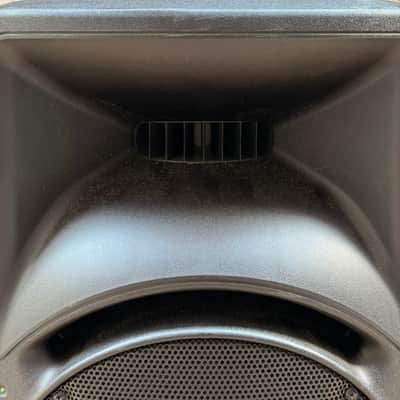 Mackie SRM450 v3 12" 1000W High-Definition Powered Loudspeaker (Single); Floor Example image 3