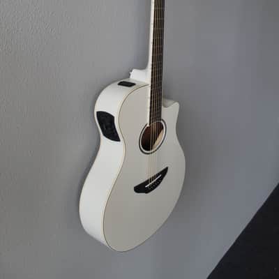 Brand New Yamaha APX600 Acoustic/Electric Guitar with Gig Bag - White image 3