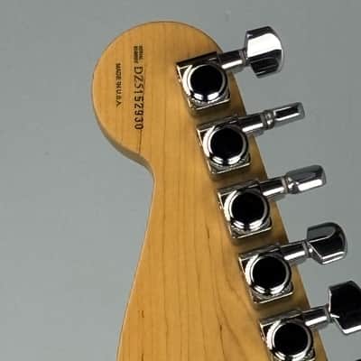 Fender Stratocaster - Made in USA - 2005 - Tobacco Burst - Mint Condition! image 13