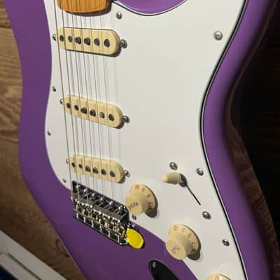 Fender Jimi Hendrix Artist Series Signature Stratocaster 2018 - 2019 - Ultraviolet image 6