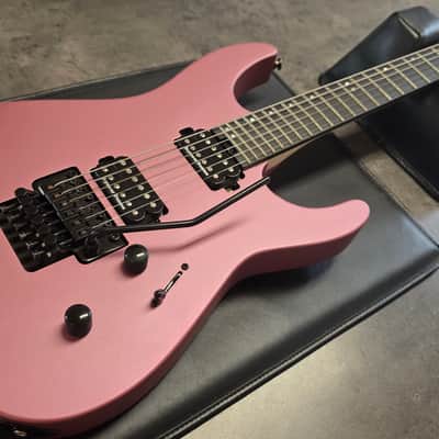 Jackson Dinky DK2 Pro Series RARE Burgundy Mist HH Floyd Rose USA Seymour Duncan Pickups NEW Gator Hard Case MINT CASE QUEEN MiM Super Strat Mexico Mexican Fender Factory image 7