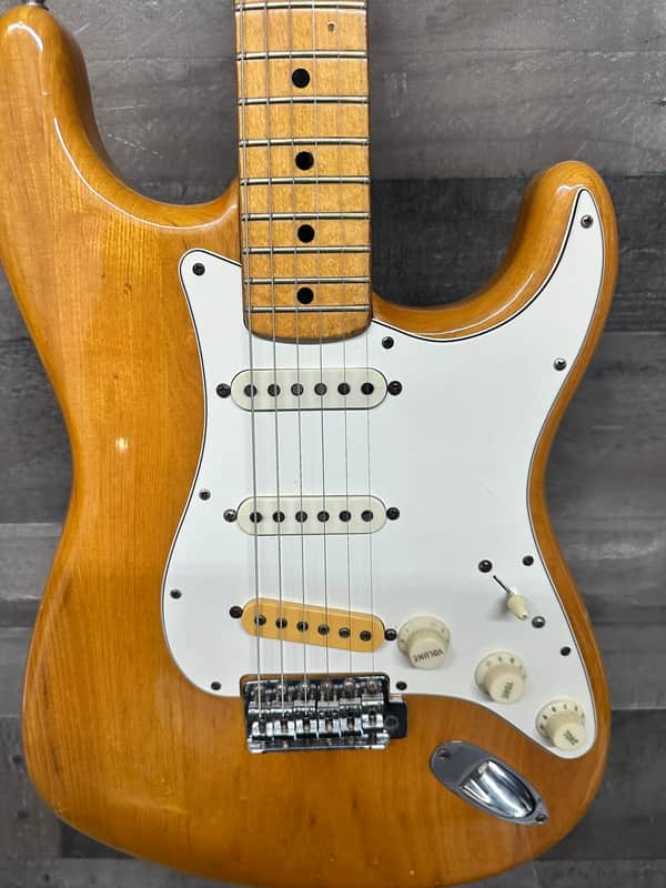 1975 Fender Stratocaster Natural Solid Body Electric Guitar, Serial #657426.. image 1