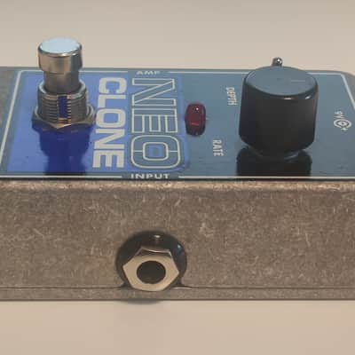 Electro-Harmonix Neo Clone Analog Chorus - Black / Blue image 4