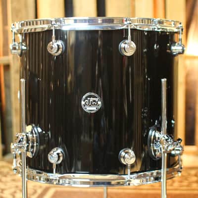 DW Performance Piano Black Lacquer 5pc Drum Set - 18x22, 8x10, 9x12, 12x14, 14x16 image 7