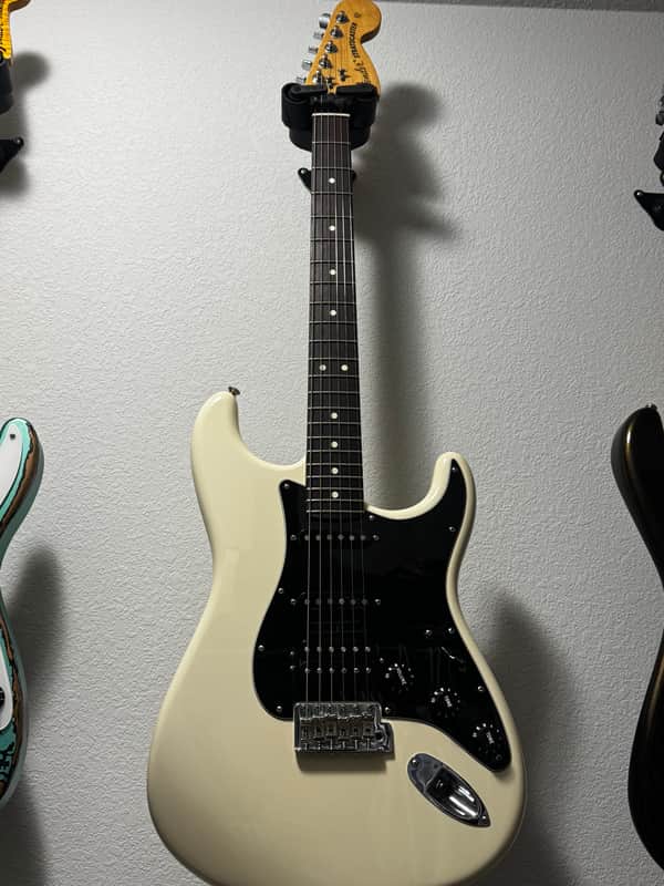 Fender American Special Stratocaster HSS with Rosewood Fretboard 2015 - 2018 - Olympic White