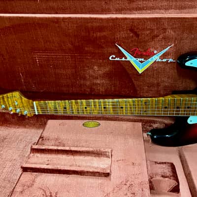 Fender Stratocaster, Limited Edition, Journeyman Relic, Closet Classic Hardware, Roasted 3A Flame Maple Neck, 1958 - Chocolate 3-Colour Sunburst image 6