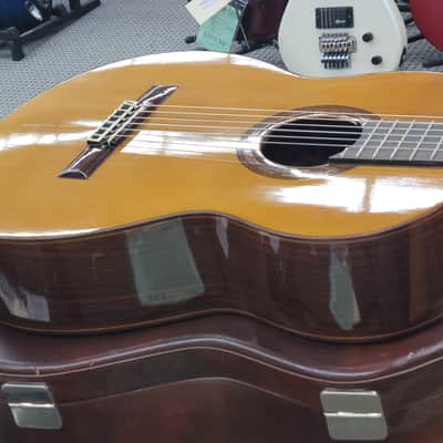 Vicente Sanchis Model 39 Classical Guitar With Case 1981 Cedar image 12