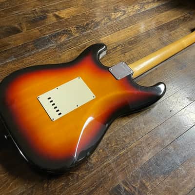 Fernandes The Revival Stratocaster Electric Guitar MIJ Japan Sunburst image 11
