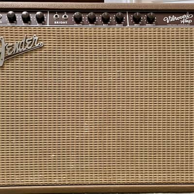 Fender '63 Vibroverb Reissue 40-Watt 2x10" Guitar Combo 1990 - 1995 - Brown Tolex image 3