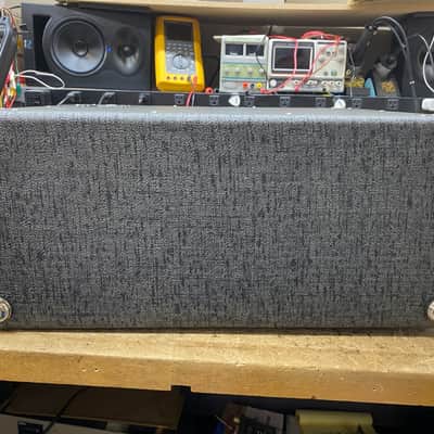 Fender George Benson Hot Rod Deluxe 112 80-watt 1x12 inch Extension Cabinet Grey image 10