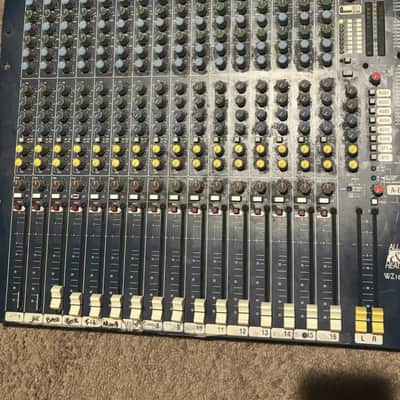 Allen & Heath MixWizard WZ3 16:2 16-Input Stereo Mixer 2004 - 2013 Blue image 1